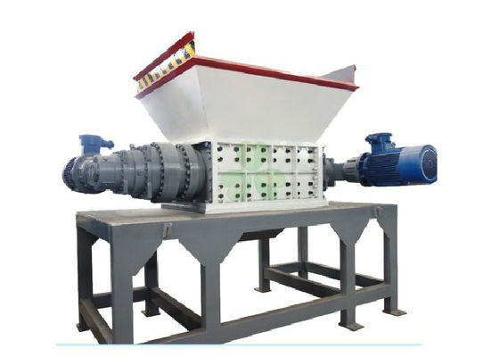 China Mit hohem Ausschuss doppelte Wellen-Plastikreißwolf-Maschine/Abfall-automatische Plastikzerkleinerungsmaschine fournisseur